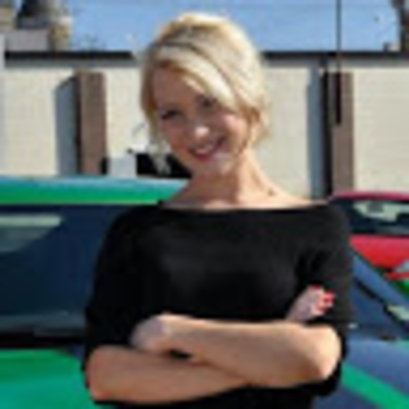 Meet your Posher, Jessica - Picture 1 of 1